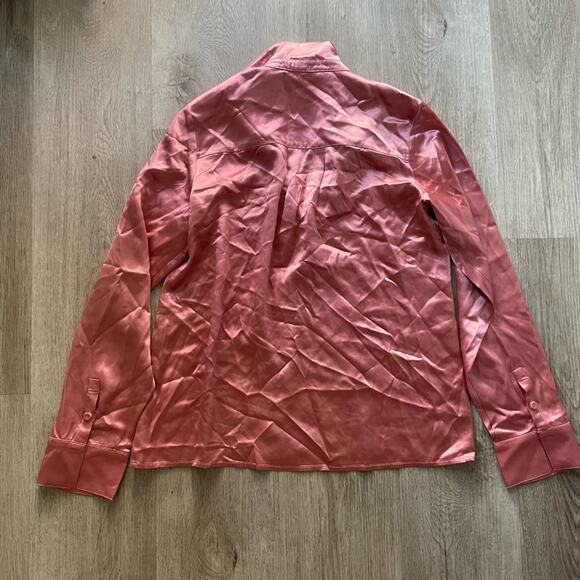 cult gaia yoona chain link gold hardware satin long sleeve blouse top medium - Picture 4 of 11